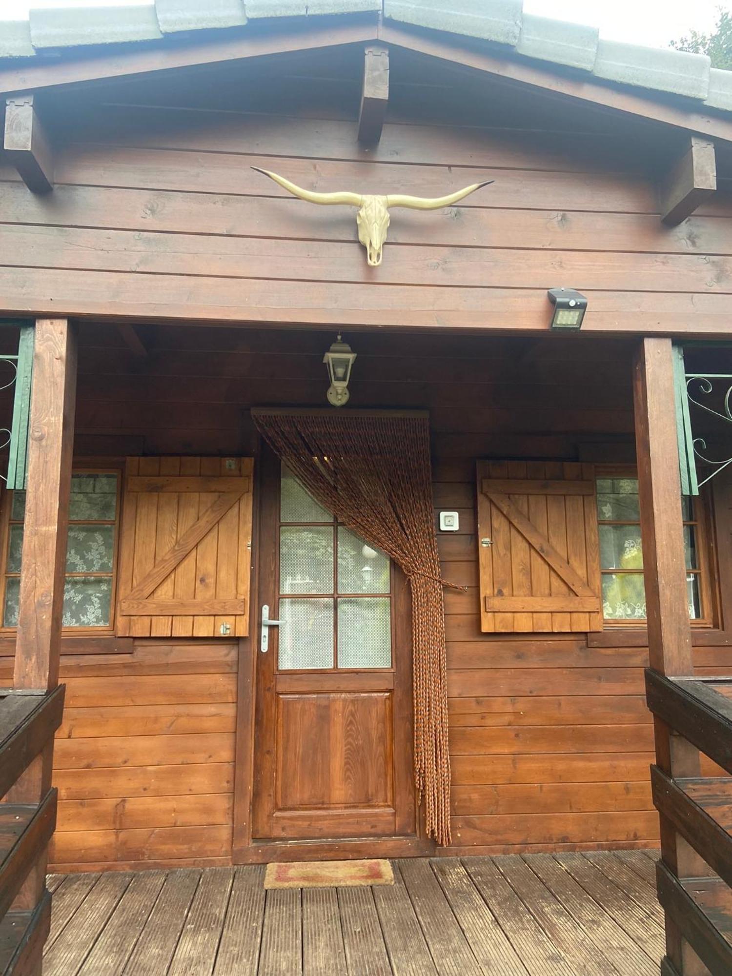 Encantadora cabaña de madera Albalate De Zorita Exterior foto